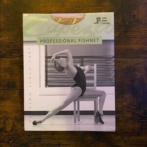 Capezio Professional Fishnet Seamless Tight
3000
